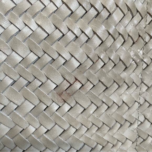 Madewell The Knotted Crossbody Bag in Woven Leather MD187 - Picture 5 of 9